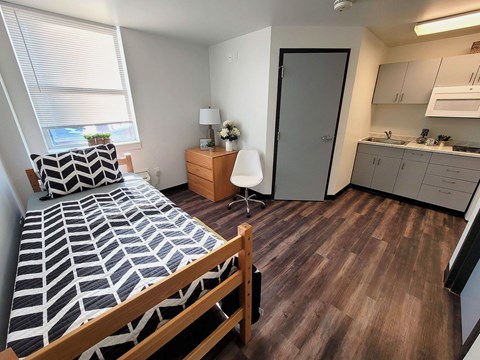 Floor plan for studio, 1 bath, 197 sqft